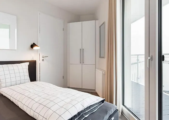 Spacious Coastal Apartment, Wendtorf