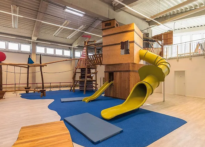 Lejlighed Spacious Coastal Apartment,