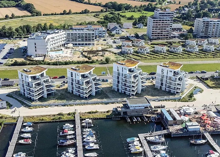 Spacious Coastal Apartment,