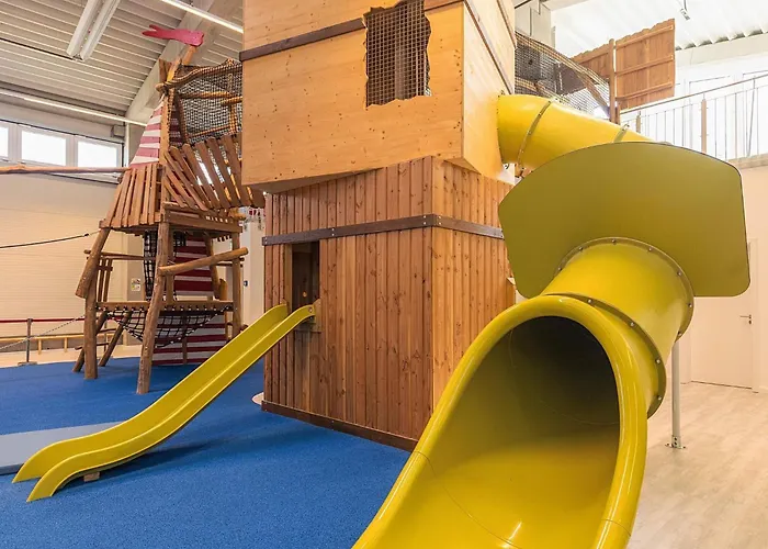 Lejlighed Spacious Coastal Apartment,